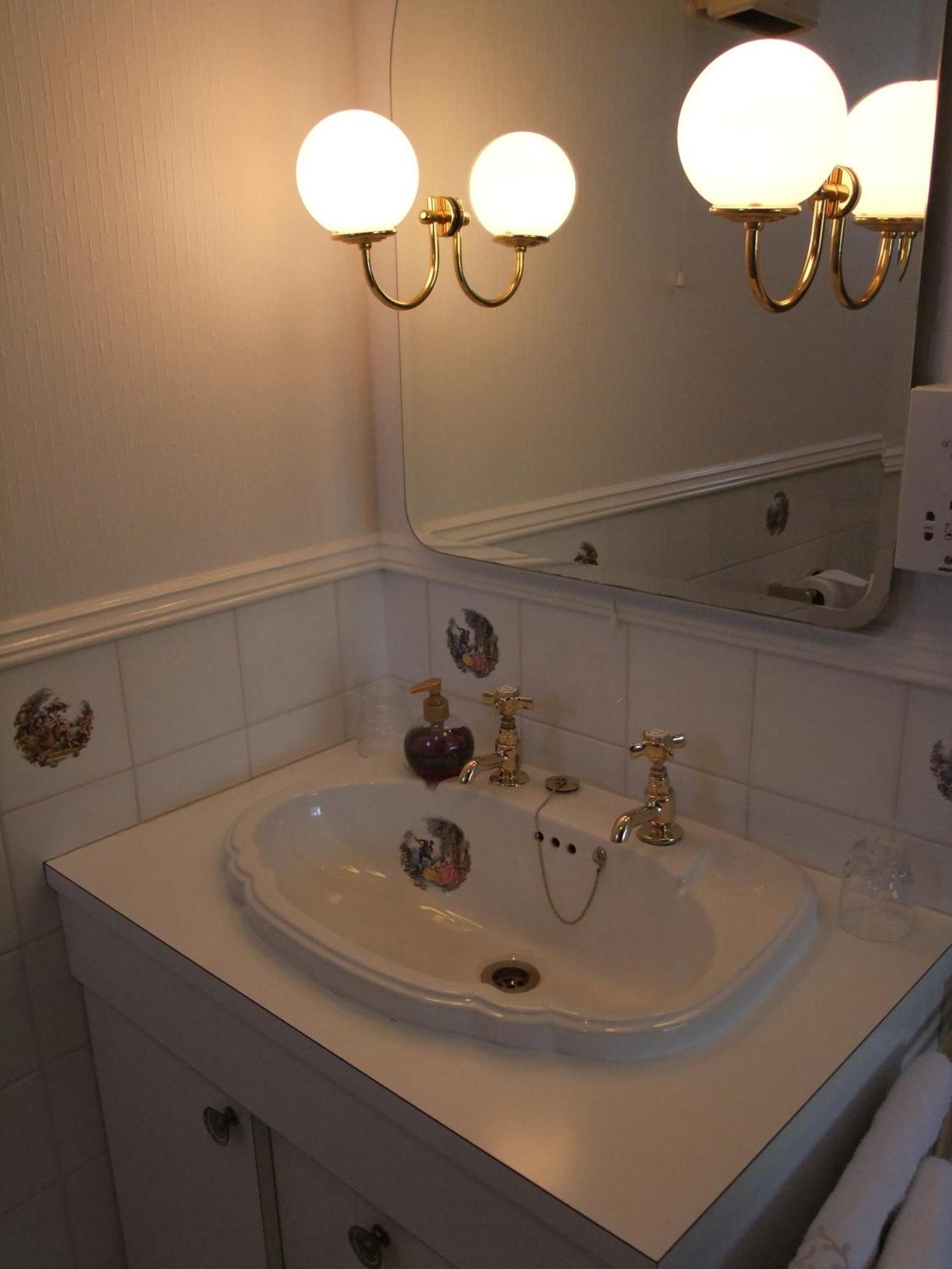 Bed and Breakfast Erw-Lon Farm Pontfaen Zimmer foto