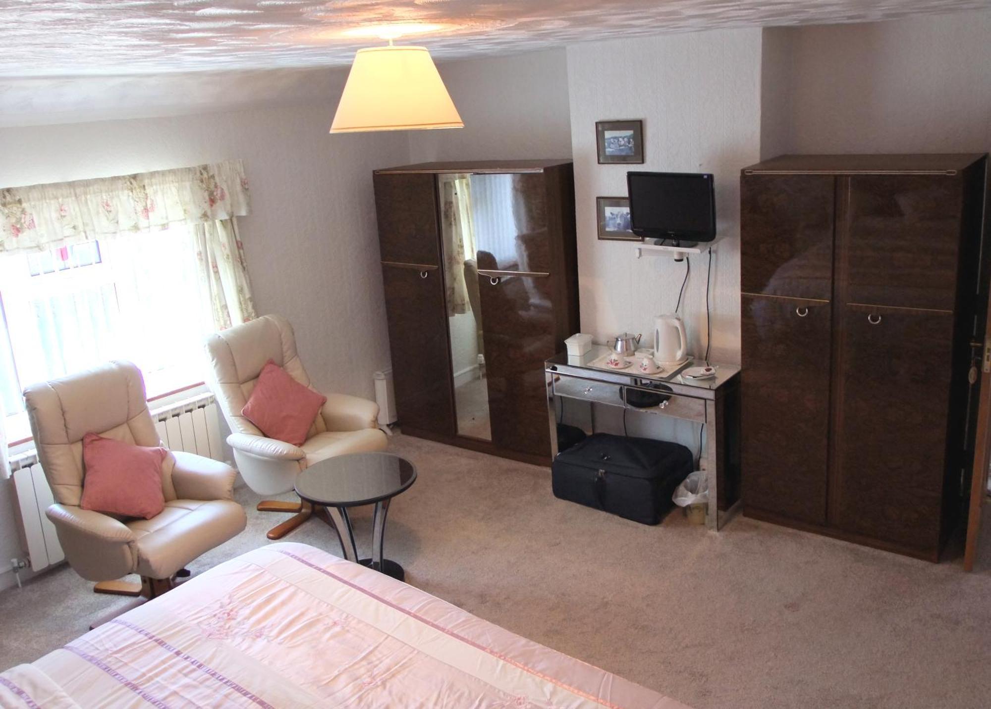 Bed and Breakfast Erw-Lon Farm Pontfaen Zimmer foto